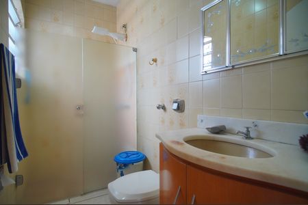 Casa à venda com 320m², 4 quartos e 5 vagasBanheiro