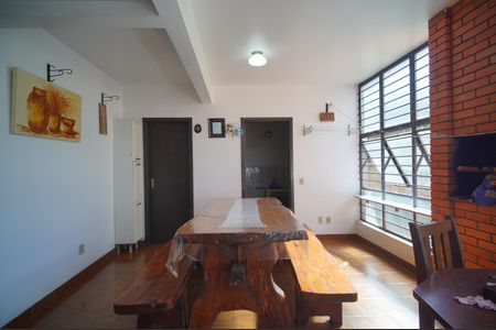 Casa à venda com 320m², 4 quartos e 5 vagasEspaço Gourmet