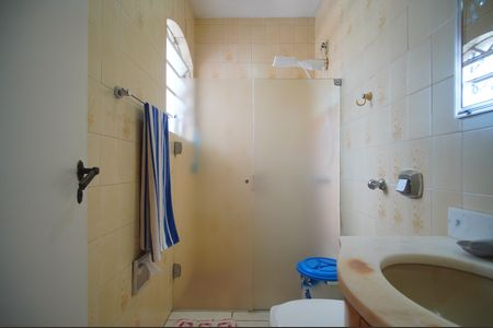 Casa à venda com 320m², 4 quartos e 5 vagasBanheiro