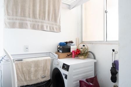 Apartamento à venda com 60m², 1 quarto e sem vagaCozinha e Área de Serviço