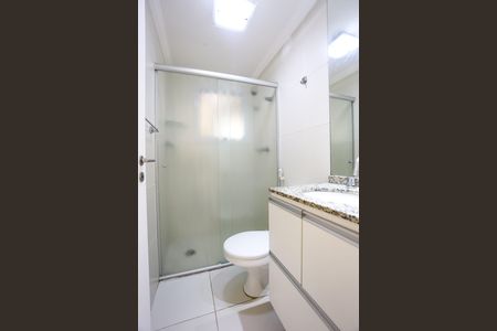 Apartamento para alugar com 72m², 3 quartos e 2 vagas Apartamento para alugar com 72m², 3 quartos e 2 vagasBanheiro