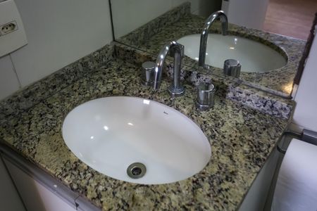 Apartamento para alugar com 72m², 3 quartos e 2 vagas Apartamento para alugar com 72m², 3 quartos e 2 vagasBanheiro da Suíte