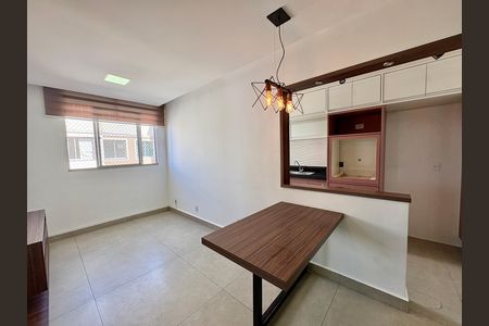 Apartamento para alugar com 105m², 3 quartos e 1 vaga Apartamento para alugar com 105m², 3 quartos e 1 vagaSala