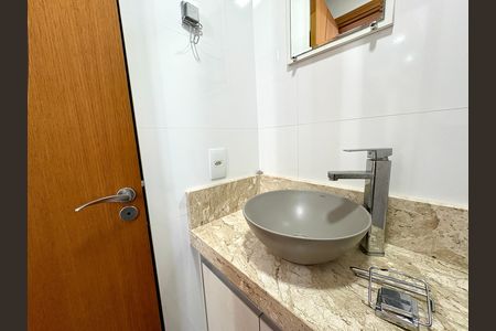 Apartamento para alugar com 105m², 3 quartos e 1 vaga Apartamento para alugar com 105m², 3 quartos e 1 vagaBanheiro da Suíte
