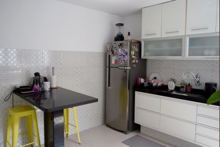 Casa de condomínio à venda com 110m², 3 quartos e 2 vagasCozinha