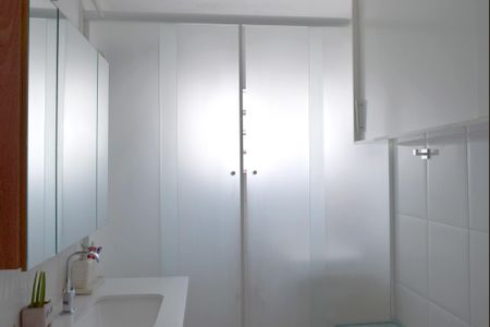 Casa de condomínio à venda com 110m², 3 quartos e 2 vagasBanheiro