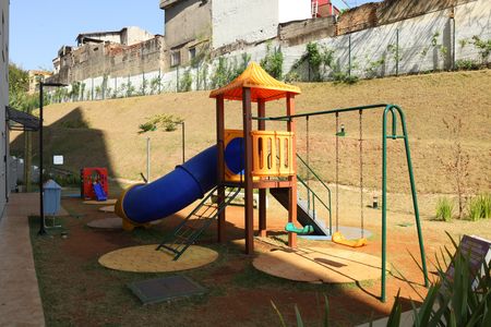 Apartamento para alugar com 34m², 2 quartos e sem vagaÁrea comum - Playground