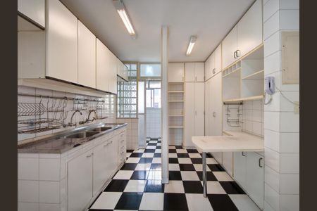 Apartamento à venda com 80m², 3 quartos e 2 vagasCozinha