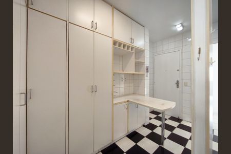 Apartamento à venda com 80m², 3 quartos e 2 vagasCozinha