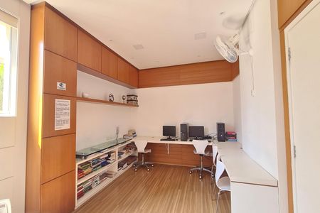Apartamento à venda com 91m², 3 quartos e 2 vagas Apartamento à venda com 91m², 3 quartos e 2 vagasÁrea comum - Sala de Estudo