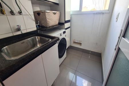 Apartamento à venda com 91m², 3 quartos e 2 vagas Apartamento à venda com 91m², 3 quartos e 2 vagasÁrea de Serviço