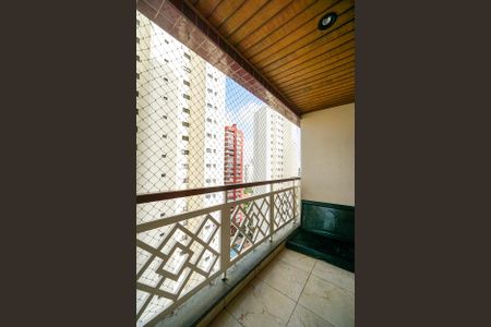 Apartamento à venda com 93m², 3 quartos e 2 vagas Apartamento à venda com 93m², 3 quartos e 2 vagasVaranda