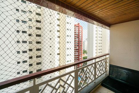 Apartamento à venda com 93m², 3 quartos e 2 vagas Apartamento à venda com 93m², 3 quartos e 2 vagasVaranda