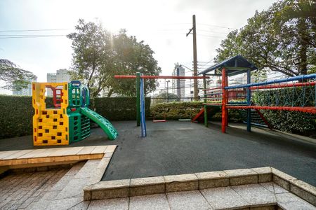 Apartamento à venda com 93m², 3 quartos e 2 vagas Apartamento à venda com 93m², 3 quartos e 2 vagasPlayground