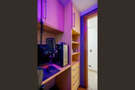 Apartamento à venda com 93m², 3 quartos e 2 vagas Apartamento à venda com 93m², 3 quartos e 2 vagasEscritório