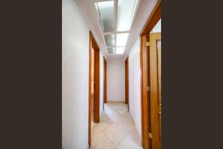 Apartamento à venda com 93m², 3 quartos e 2 vagas Apartamento à venda com 93m², 3 quartos e 2 vagasCorredor dos quartos