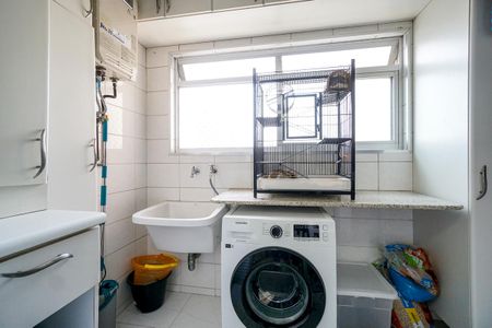 Apartamento à venda com 93m², 3 quartos e 2 vagas Apartamento à venda com 93m², 3 quartos e 2 vagasÁrea de serviço