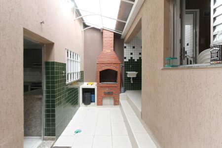 Casa à venda com 120m², 2 quartos e 2 vagasQuintal