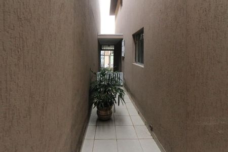 Casa à venda com 120m², 2 quartos e 2 vagasCorredor