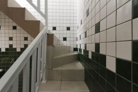 Casa à venda com 120m², 2 quartos e 2 vagasescada