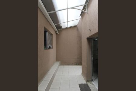 Casa à venda com 120m², 2 quartos e 2 vagasCorredor