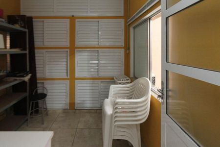 Casa à venda com 120m², 2 quartos e 2 vagasQuarto de Serviço