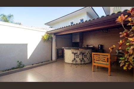 Casa à venda com 140m², 3 quartos e 1 vagaQuintal