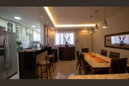 Casa à venda com 140m², 3 quartos e 1 vagaSala de Jantar