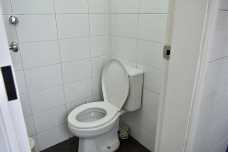 Apartamento para alugar com 100m², 3 quartos e 2 vagas Apartamento para alugar com 100m², 3 quartos e 2 vagasBanheiro de Serviço