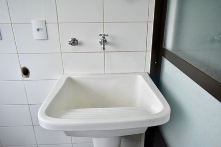 Apartamento para alugar com 100m², 3 quartos e 2 vagas Apartamento para alugar com 100m², 3 quartos e 2 vagasÁrea de Serviço