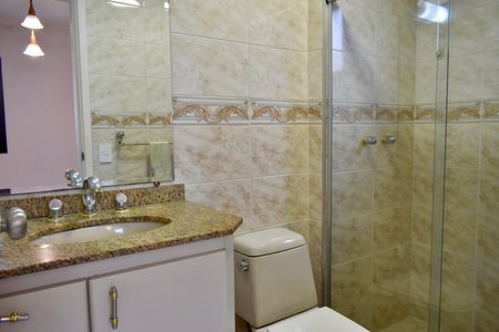 Apartamento para alugar com 100m², 3 quartos e 2 vagas Apartamento para alugar com 100m², 3 quartos e 2 vagasBanheiro da Suíte