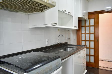 Apartamento para alugar com 100m², 3 quartos e 2 vagas Apartamento para alugar com 100m², 3 quartos e 2 vagasCozinha