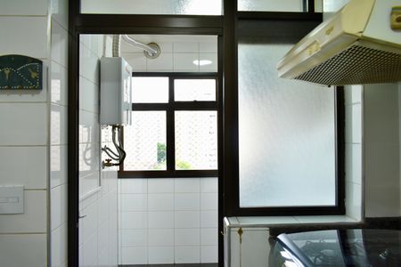 Apartamento para alugar com 100m², 3 quartos e 2 vagas Apartamento para alugar com 100m², 3 quartos e 2 vagasÁrea de Serviço