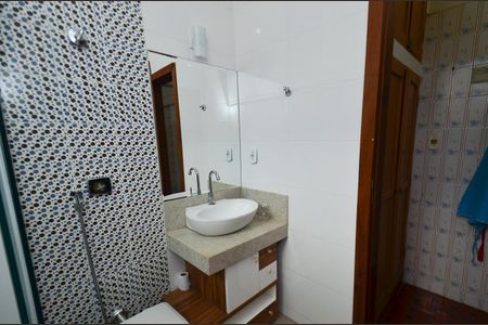 Casa à venda com 333m², 6 quartos e 3 vagas Casa à venda com 333m², 6 quartos e 3 vagasBanheiro2