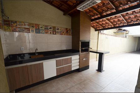 Casa à venda com 333m², 6 quartos e 3 vagas Casa à venda com 333m², 6 quartos e 3 vagasArea privativa