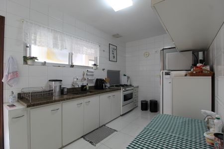 Apartamento para alugar com 94m², 3 quartos e 2 vagasCozinha