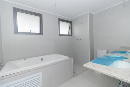 Apartamento à venda com 176m², 3 quartos e 3 vagasBanheiro Master