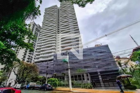 Apartamento à venda com 176m², 3 quartos e 3 vagasFachada