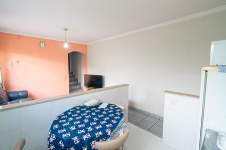 Casa à venda com 93m², 2 quartos e 2 vagas Casa à venda com 93m², 2 quartos e 2 vagasSala/Cozinha