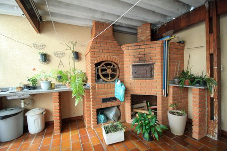 Casa à venda com 180m², 3 quartos e 4 vagas Casa à venda com 180m², 3 quartos e 4 vagasÁrea comum