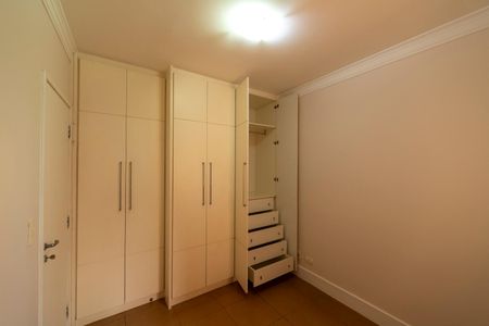 Apartamento à venda com 89m², 3 quartos e 2 vagasQuarto 2