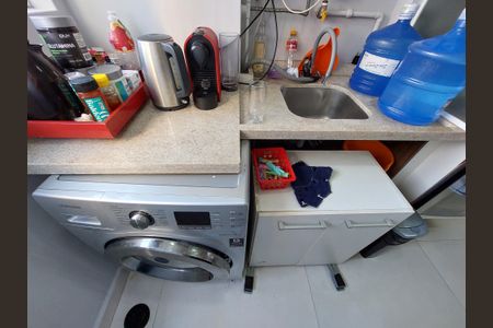 Apartamento à venda com 64m², 2 quartos e 1 vagaÁrea de Serviço