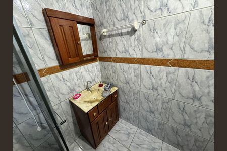 Casa à venda com 136m², 3 quartos e 2 vagasBanheiro