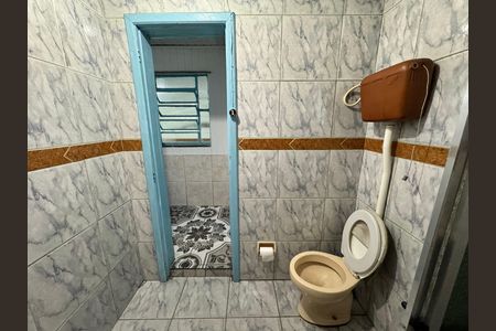 Casa à venda com 136m², 3 quartos e 2 vagasBanheiro