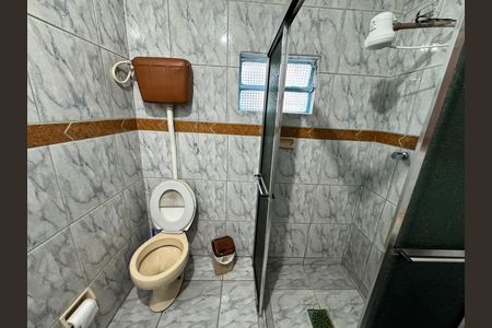 Casa à venda com 136m², 3 quartos e 2 vagasBanheiro