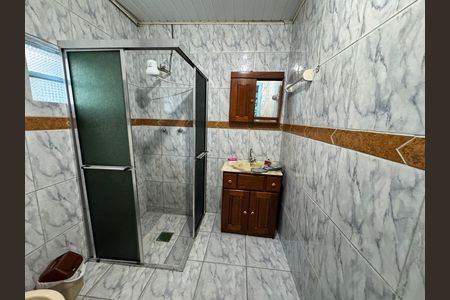 Casa à venda com 136m², 3 quartos e 2 vagasBanheiro