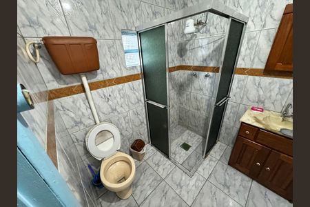 Casa à venda com 136m², 3 quartos e 2 vagasBanheiro