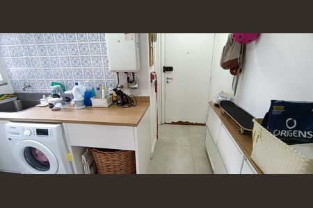 Apartamento à venda com 150m², 3 quartos e 2 vagasÁrea de serviço