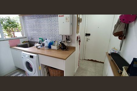 Apartamento à venda com 150m², 3 quartos e 2 vagasÁrea de serviço