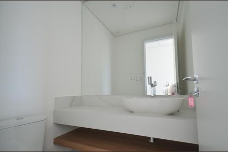 Apartamento para alugar com 139m², 4 quartos e 3 vagas Apartamento para alugar com 139m², 4 quartos e 3 vagasLavabo